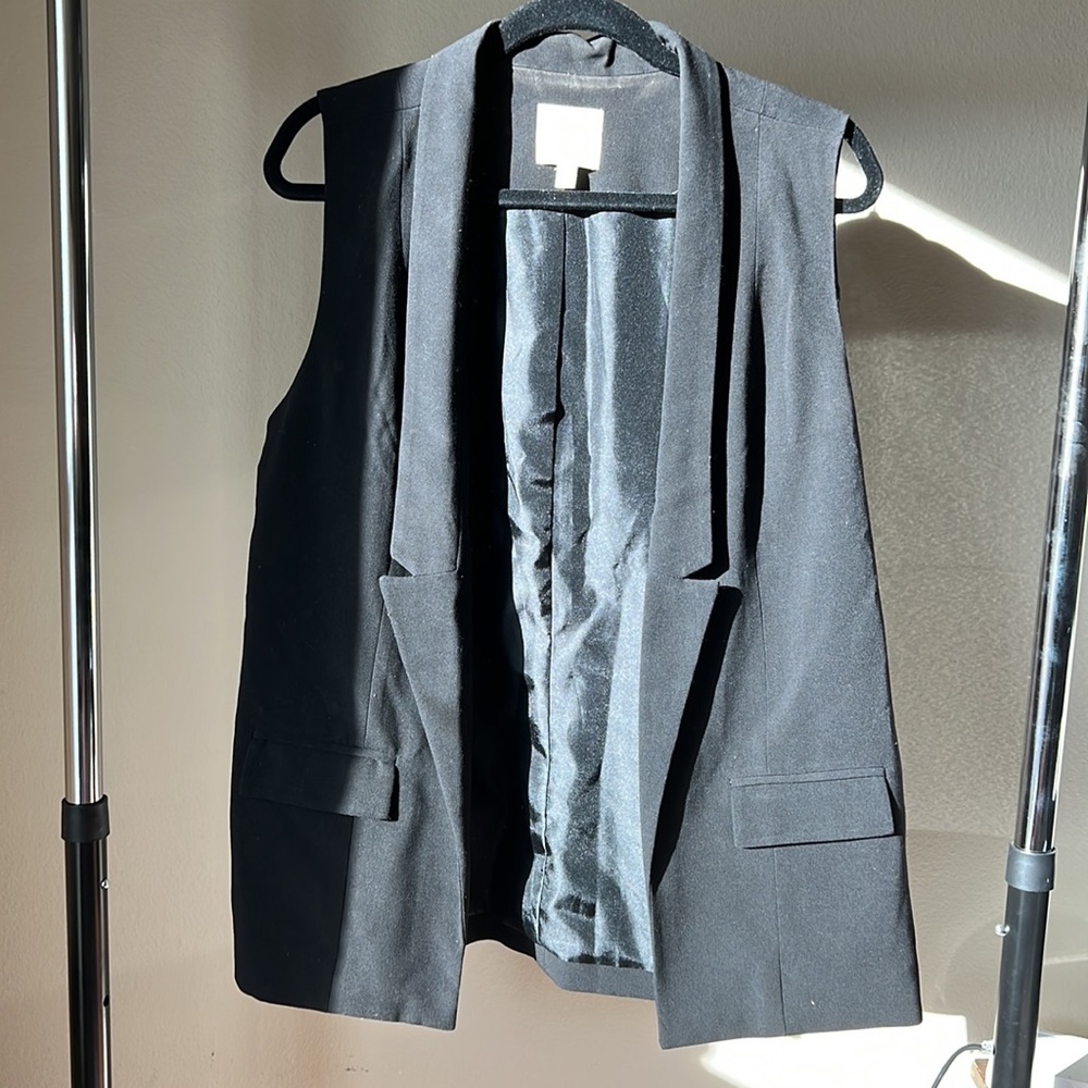 UO silence + noise Sleeveless Vest